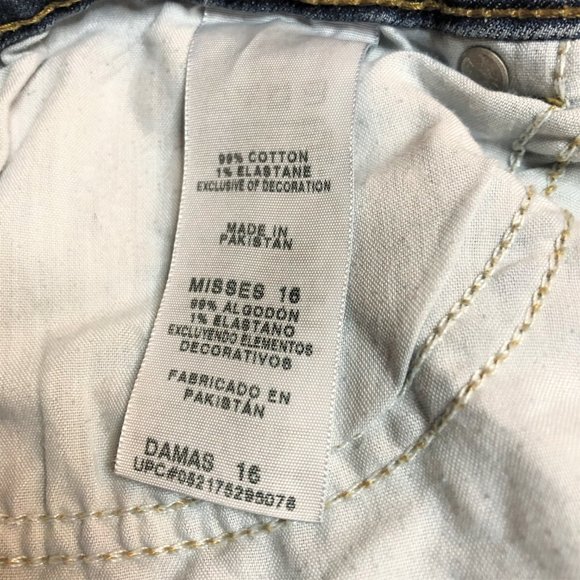 Denizen from Levi’s | Women’s Denim Shorts | Size 16 Cuffed - Picture 7 of 7